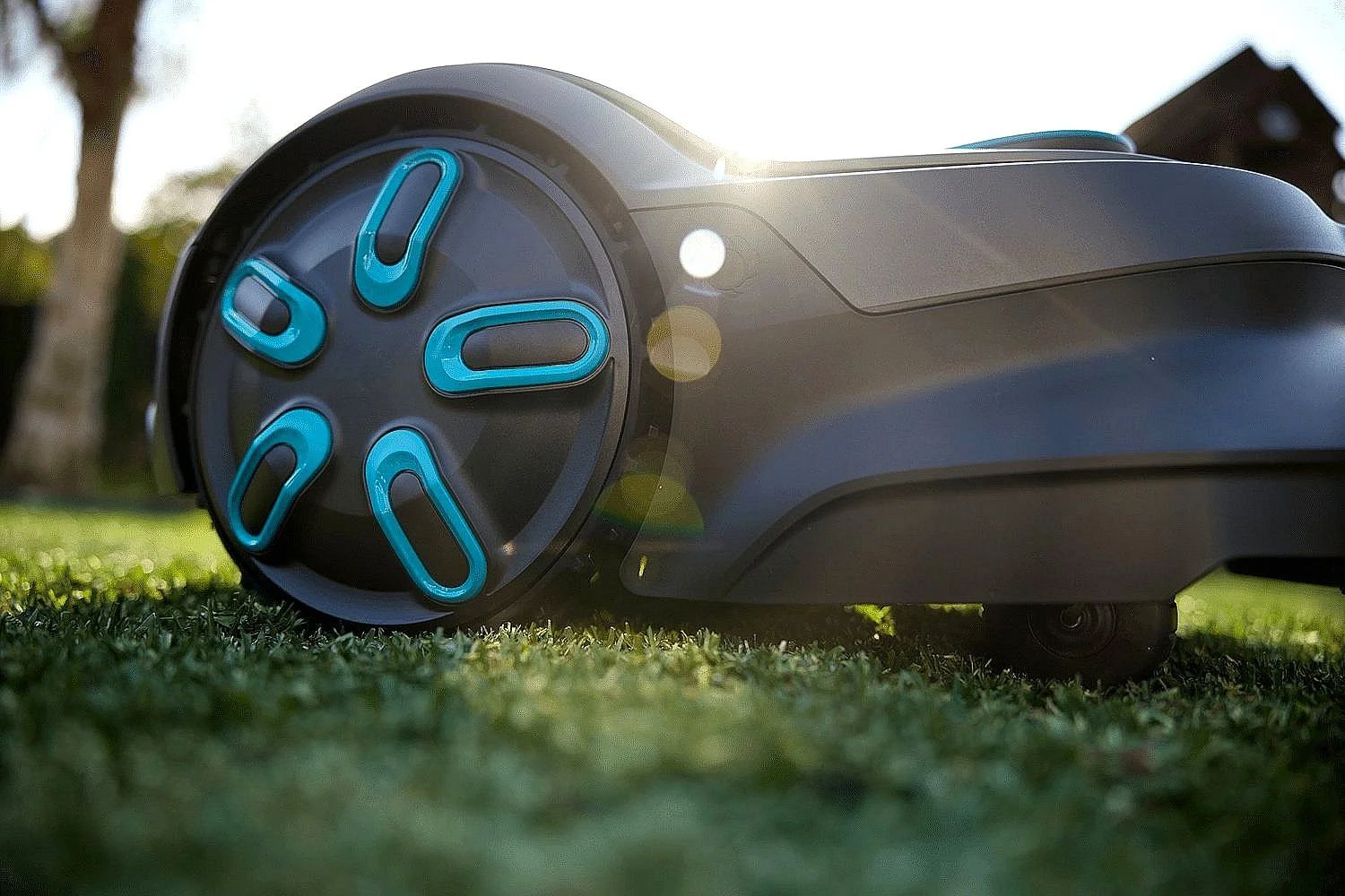 Boolina gardena-sileno-flex-robotic-lawn-mower-2